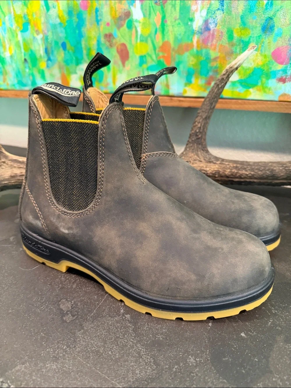 Blundstone Dark Brown Chelsea Slip-On Boots with Tan Outsole- NWOT!